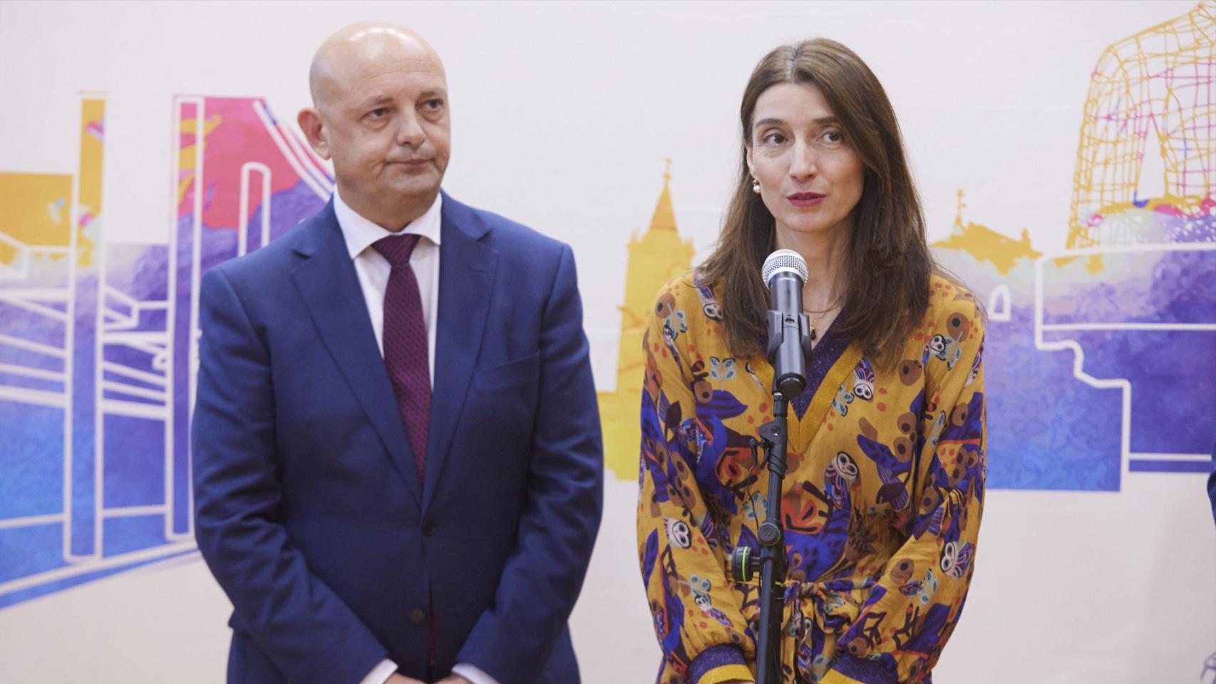 Llop hoy con el alcalde de Dos Hermanas, de nuevo en la provincia de Sevilla tras visitar el lunes la Feria de Abril./