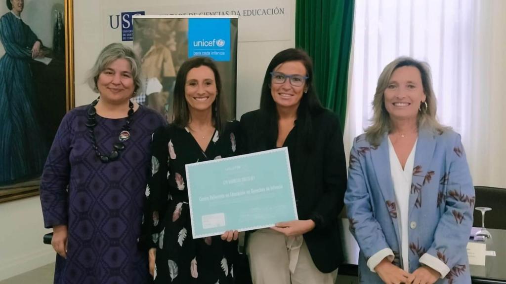 Acto de entrega del premio concedido por UNICEF