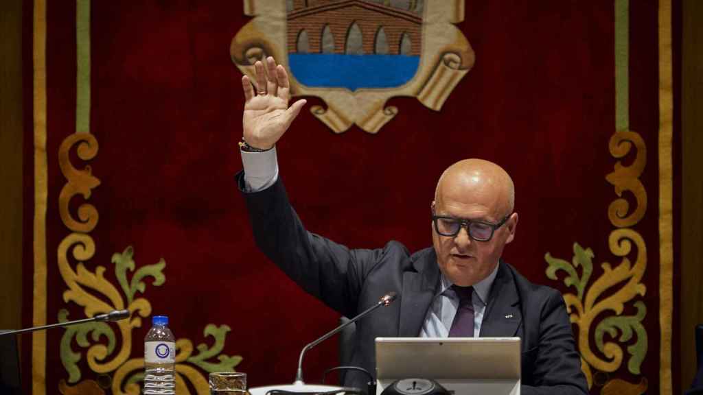 El presidente de la Diputación y del PP de Ourense, Manuel Baltar, durante un pleno.