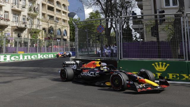 Checo Pérez, durante el Gran Premio de Bakú.