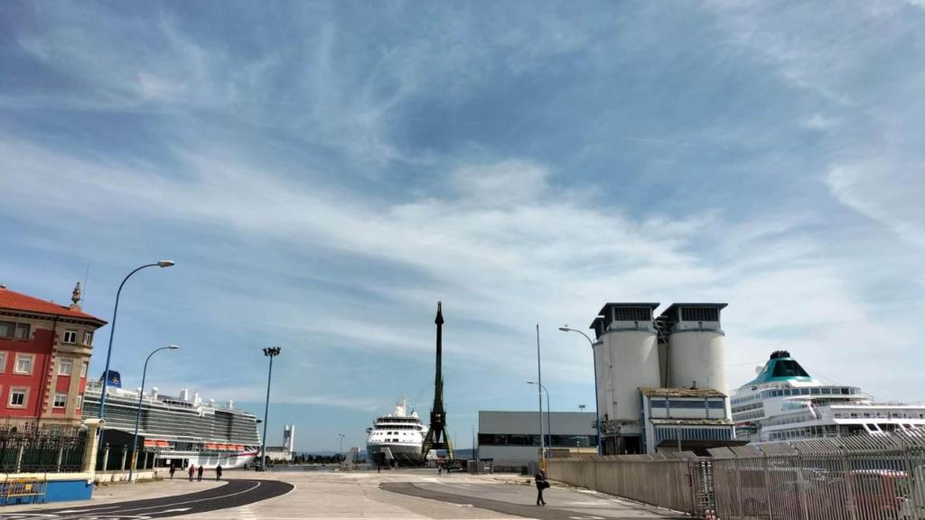 Triple escala de cruceros en A Coruña