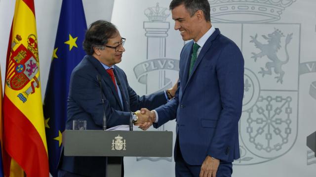 Pedro Sánchez y el presidente de Colombia, Gustavo Petro, este jueves en la Moncloa.