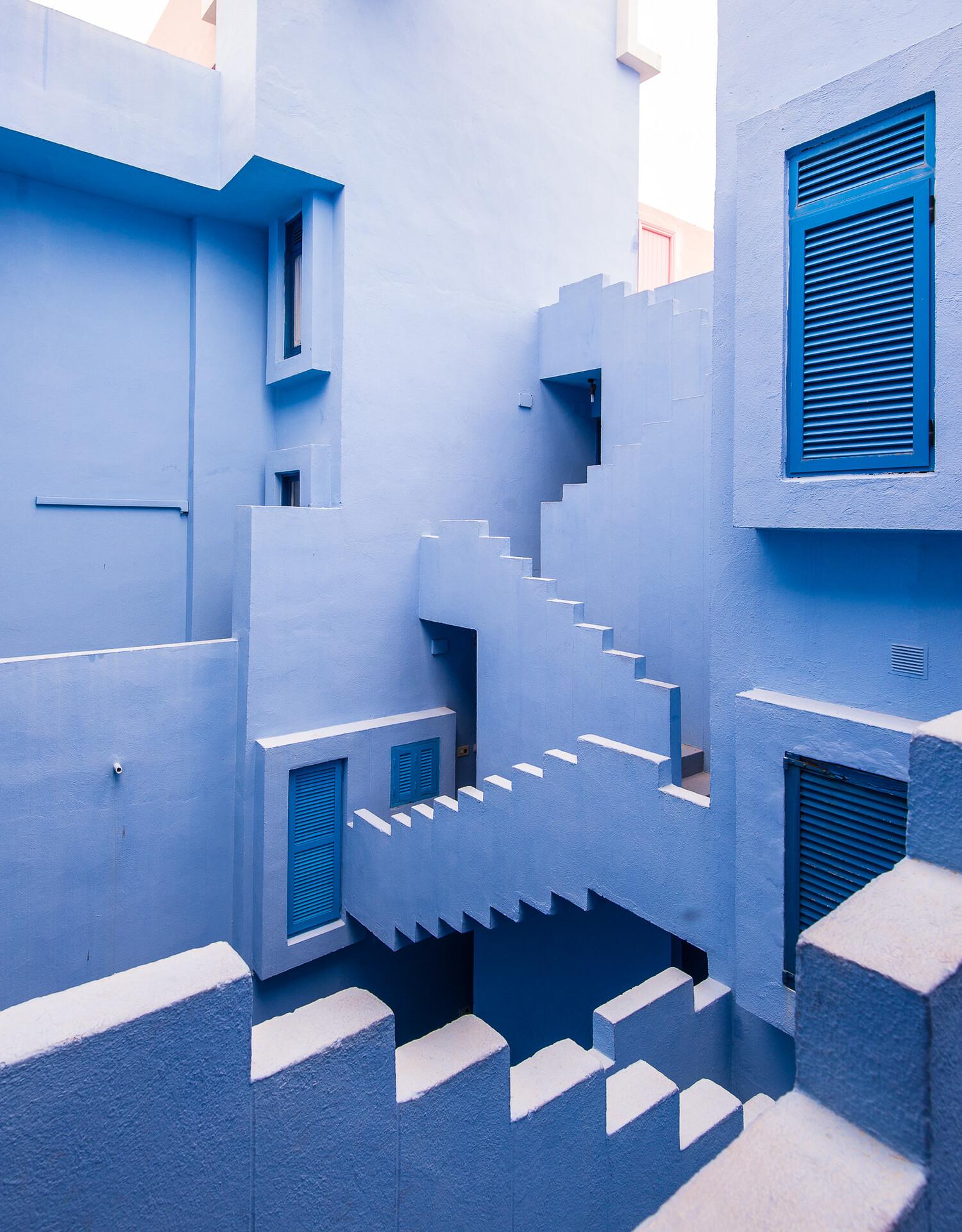 La muralla roja por Cabrera Photo via flickr