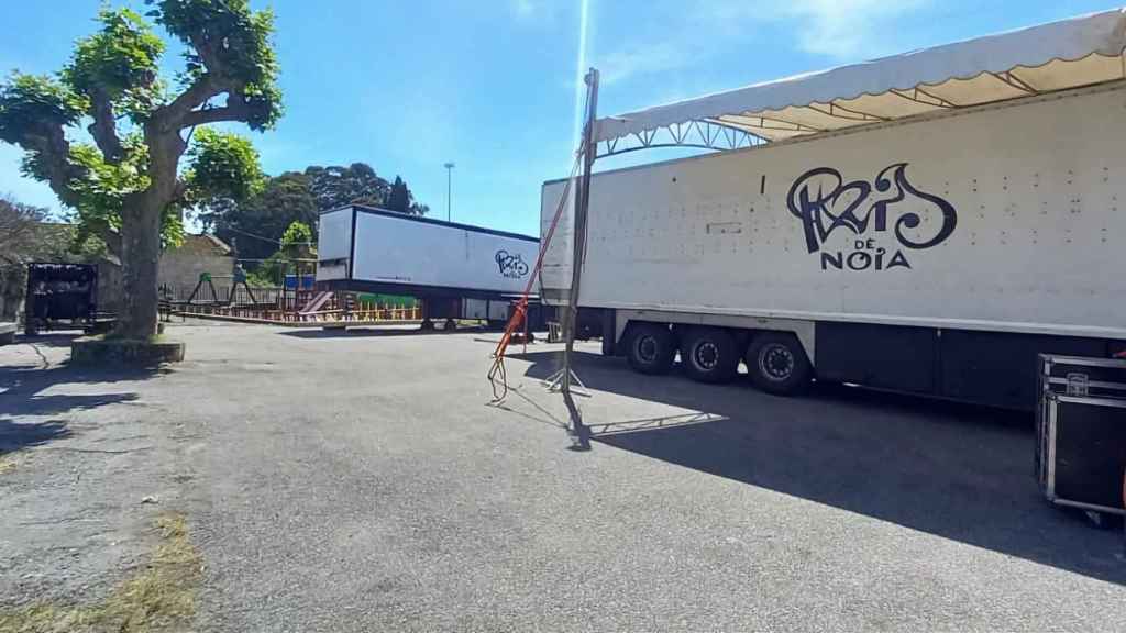 Lugar del accidente antes del montaje del escenario para la actuación.