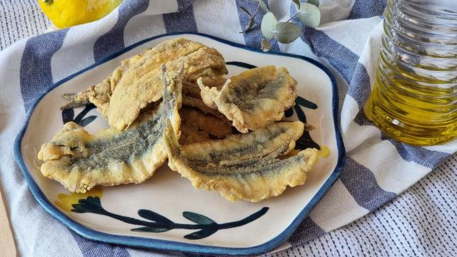 Boquerones en adobo, una receta de pescado para comer con las manos