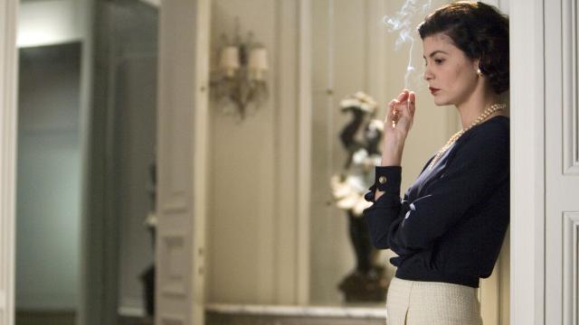 Audrey Tautou interpretando a Coco Chanel.