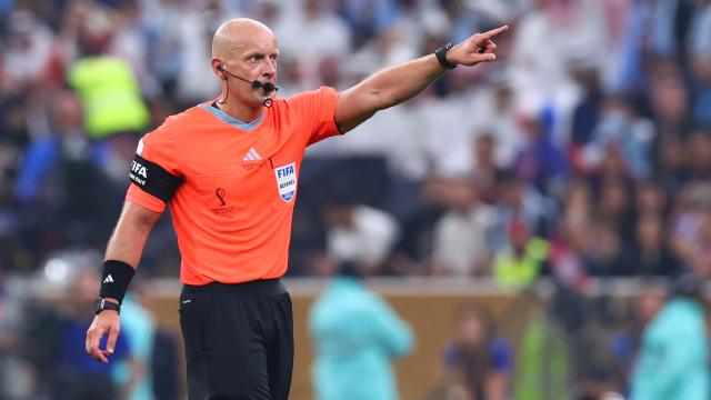 El árbitro polaco Szymon Marciniak