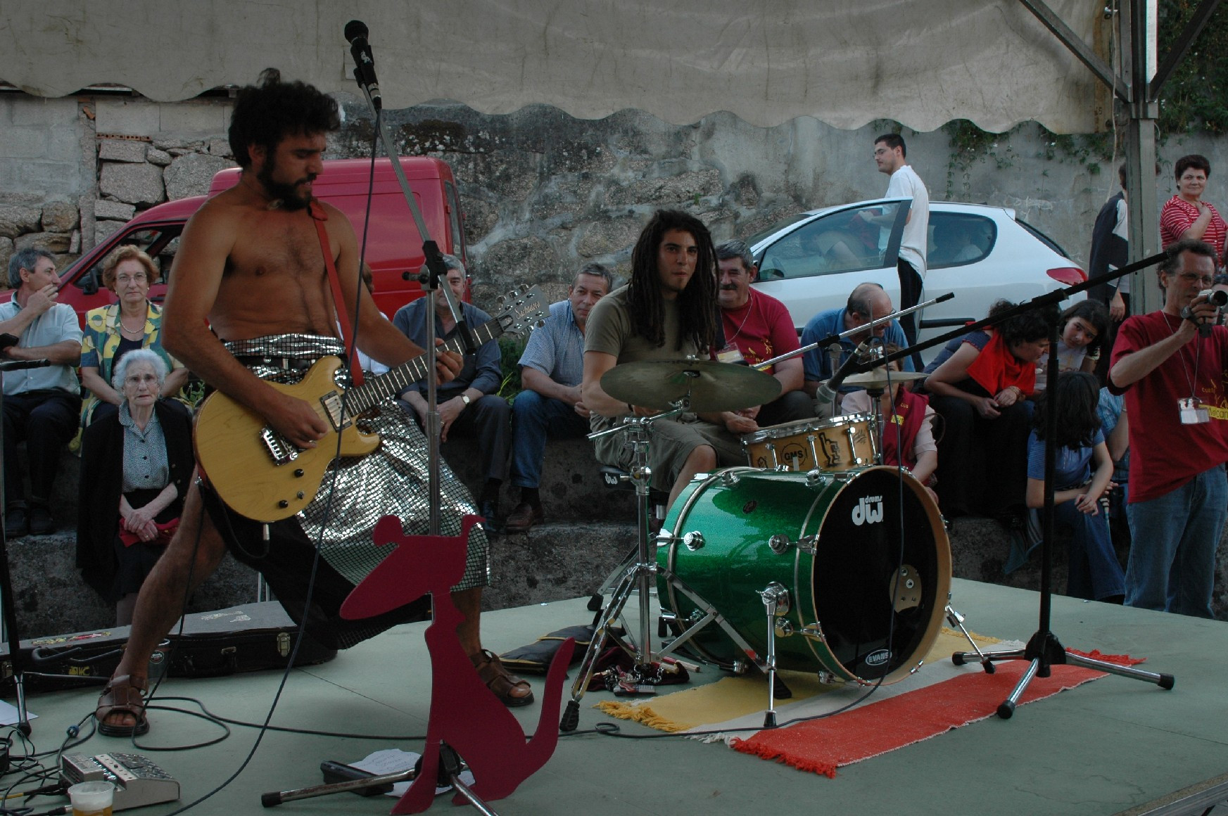 Tonhito de Poi en el año 2004. Fue el primer concierto del Festival de Cans. Foto: archivo Cans (Fátima R. Sío)