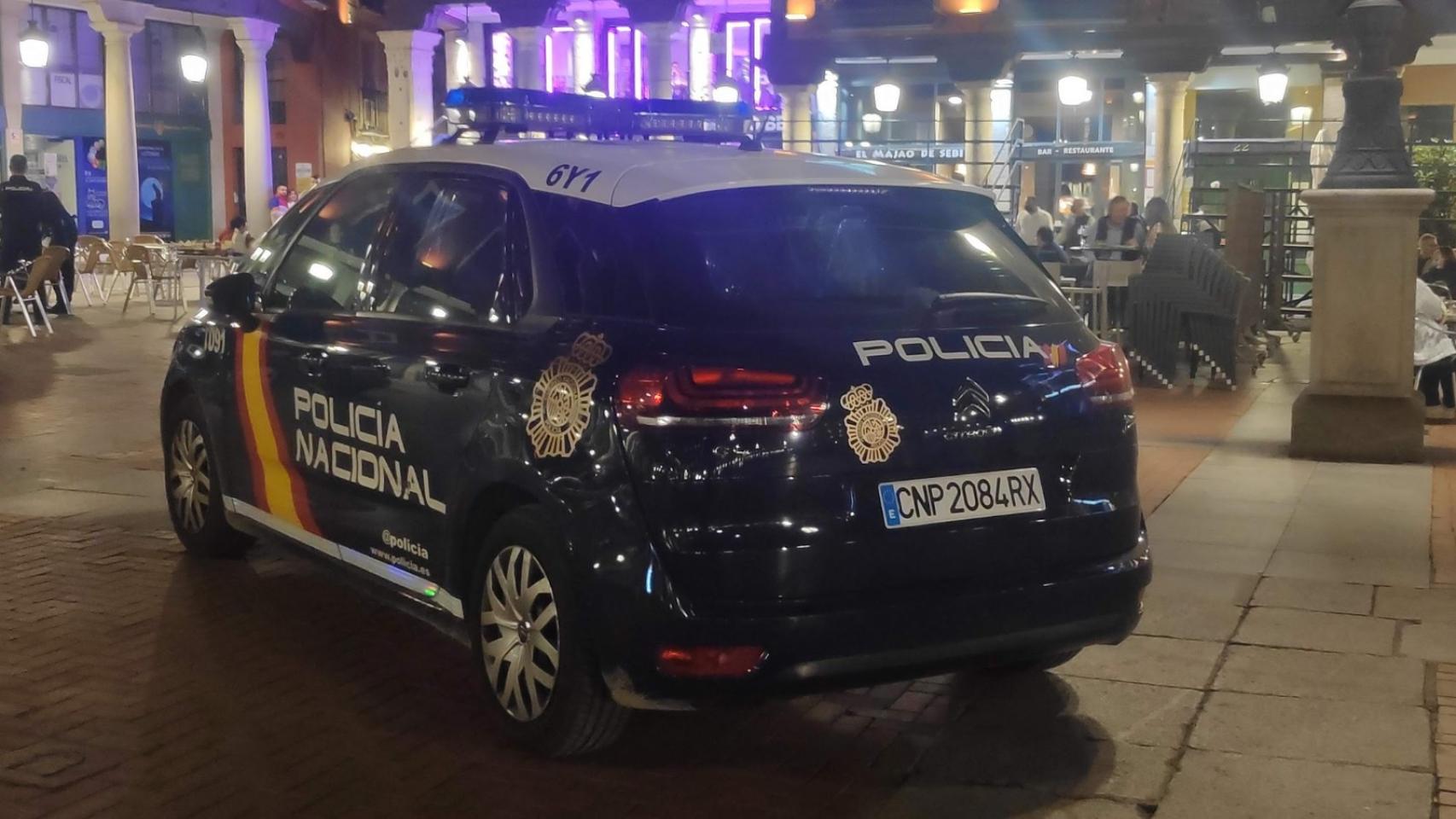 Policía Nacional de noche en Valladolid