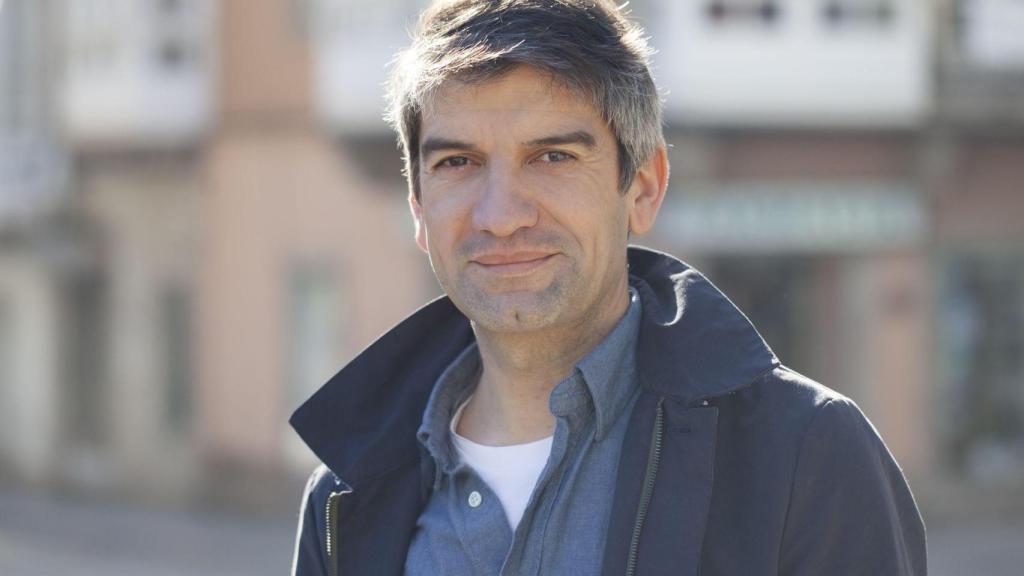 El ex alcalde de Ferrol Jorge Suárez, en la promotora de Sumar Galicia