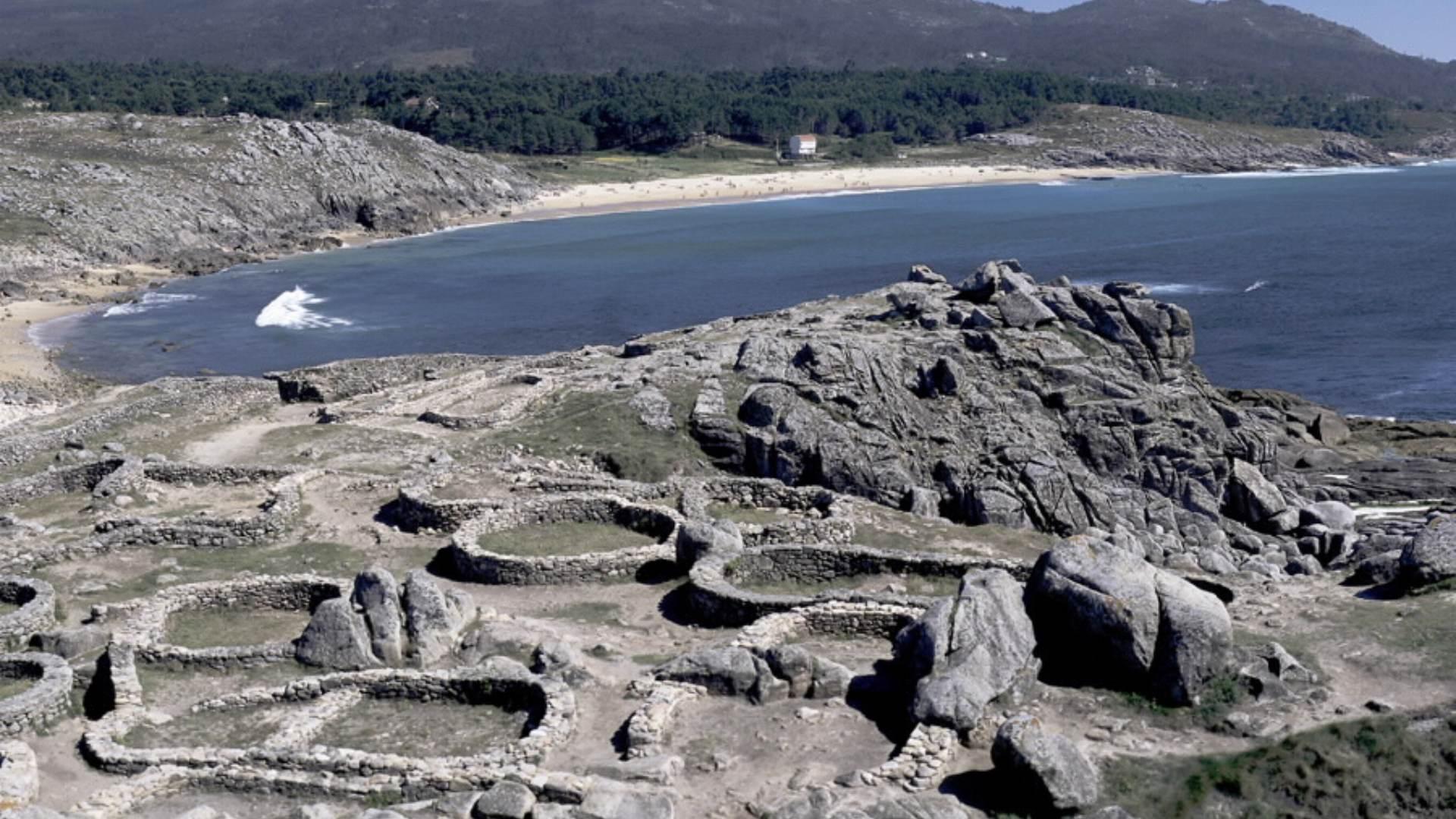 Playa de Castro de Baroña, en Porto do Son