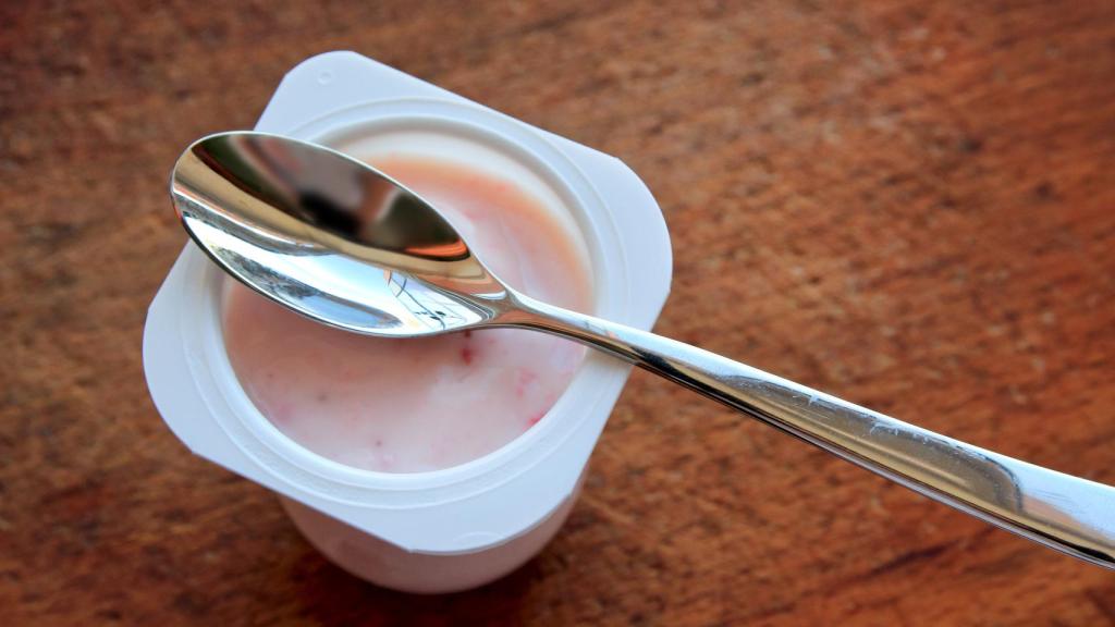 La ingesta elevada de yogur disminuye la posibilidad de que la primera menstruación sea temprana.