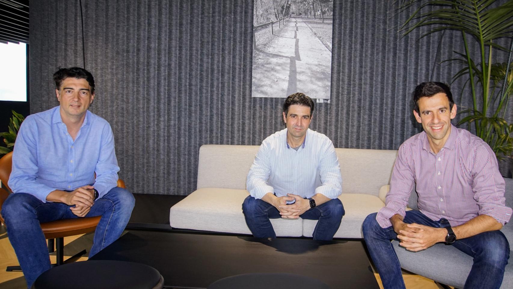 Javier Andrés (izq), Carlos Pérez (centro) y Álvaro Martínez (dcha).