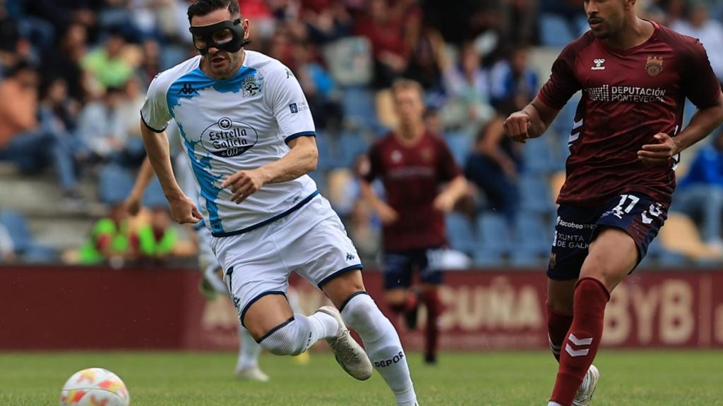 Lucas Pérez durante el partido contra el Pontevedra.