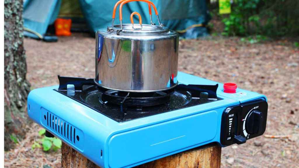 Herida una mujer en Ourense tras reventar un camping gas en una vivienda