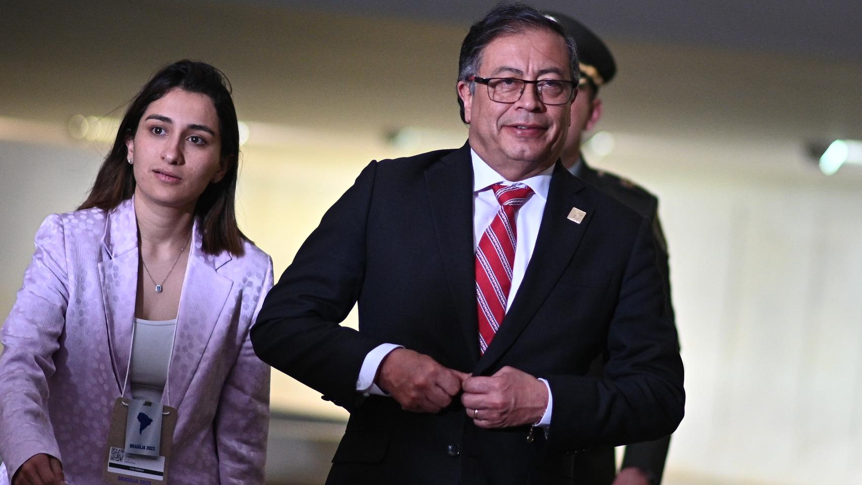 El presidente de Colombia, Gustavo Petro, junto a su jefa de Gabinete, Laura Sarabia, el pasado 30 de mayo.