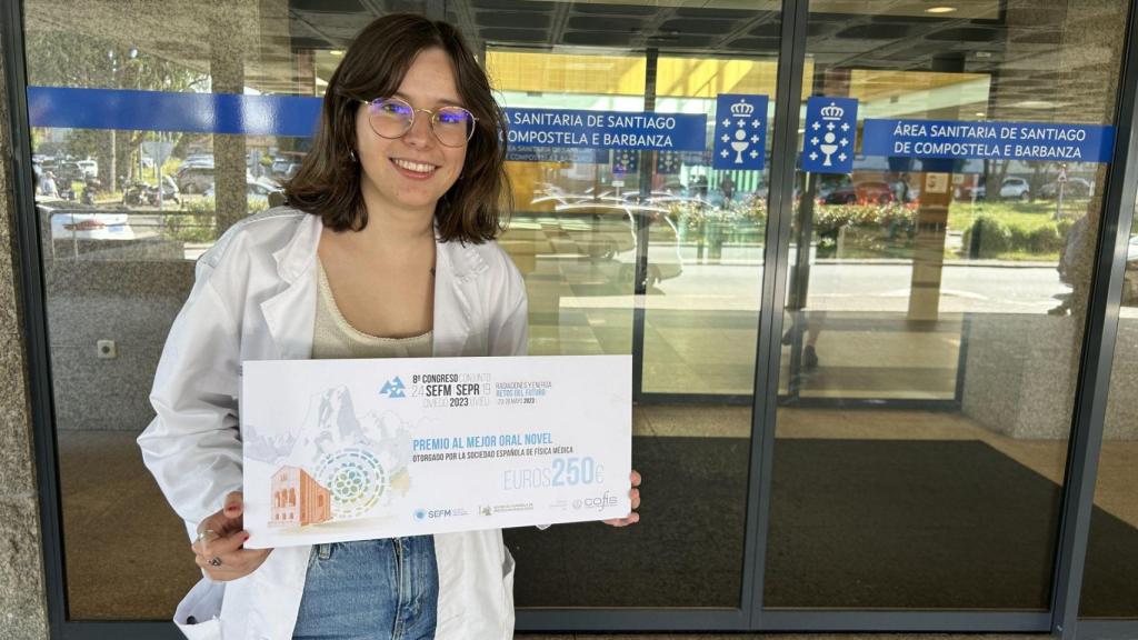 Eva González, residente de segundo año en el CHUS