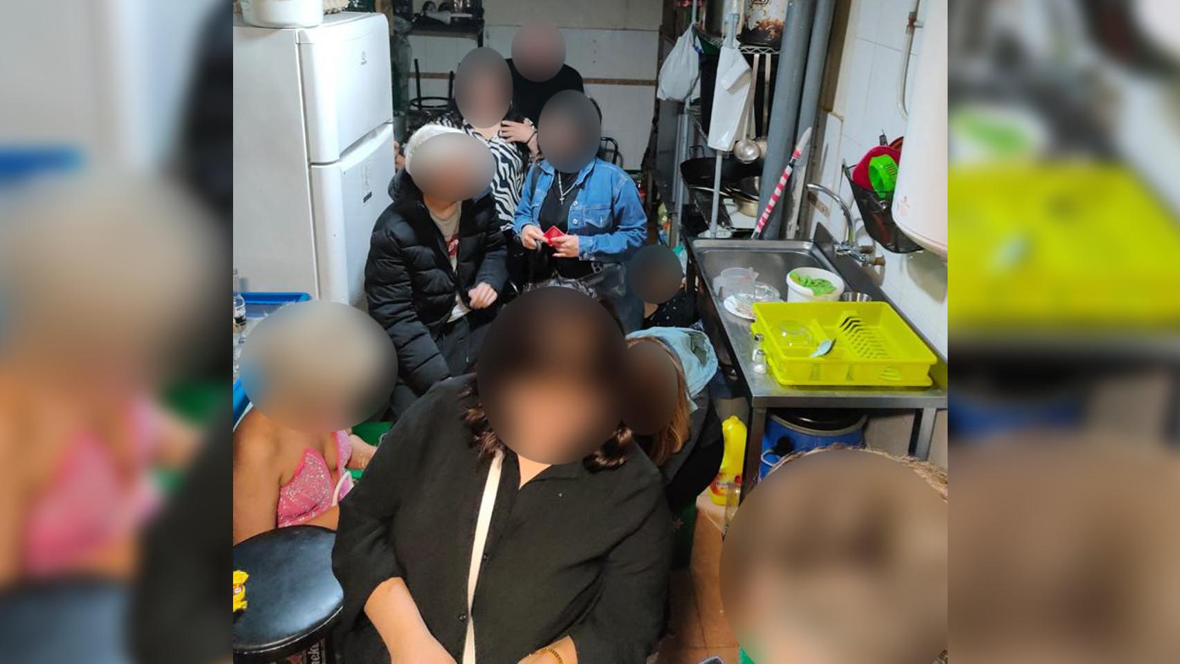 La sala secreta del Copacabana, en el momento en que acceden los agentes.