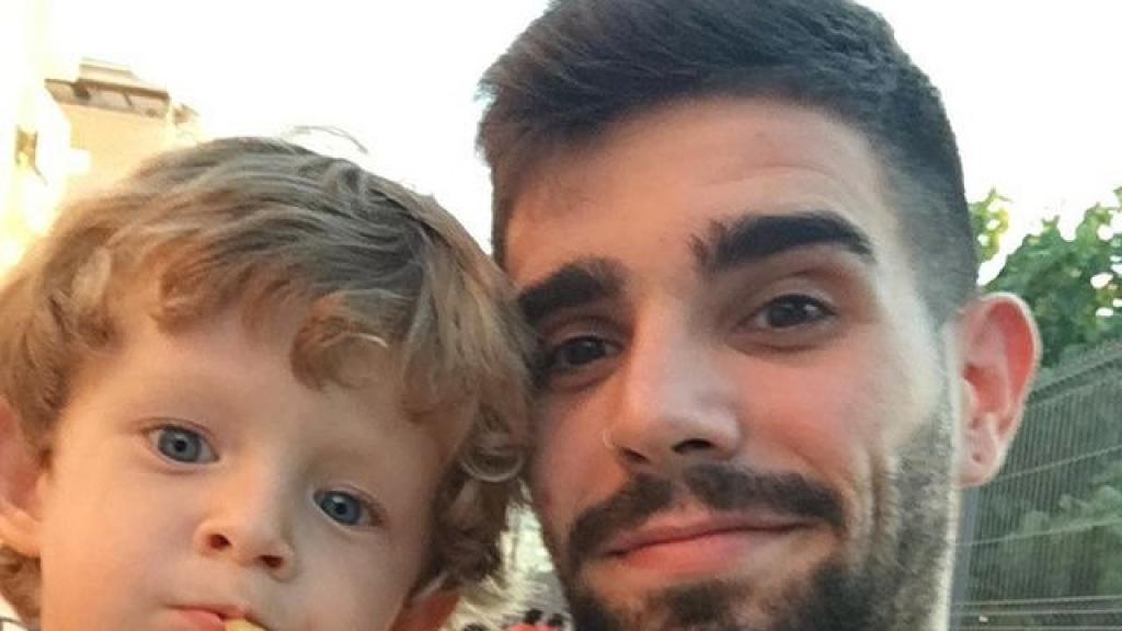 Rafa con su hermano Martín, el niño de Murcia que ha muerto por un tumor cerebral.