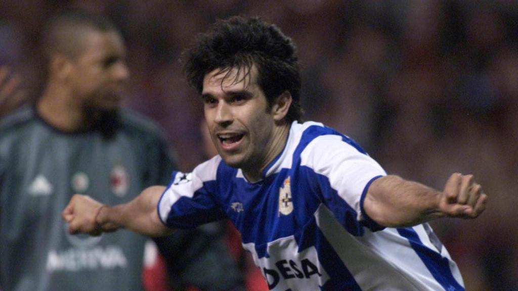 Valerón celebra su gol contra el Milan.