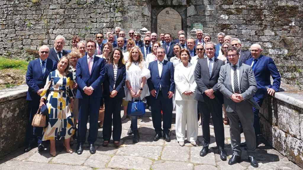 Los participantes se trasladaron al Castillo de Soutomaior para una visita guiada.