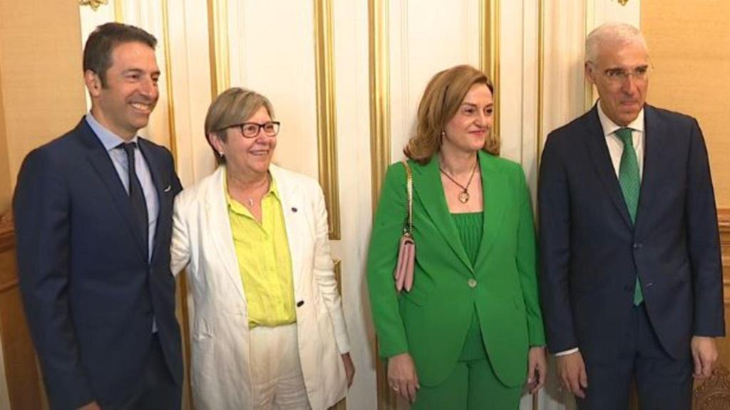 Toma de posesión, Conde y Quintana con Rivo y Villares.