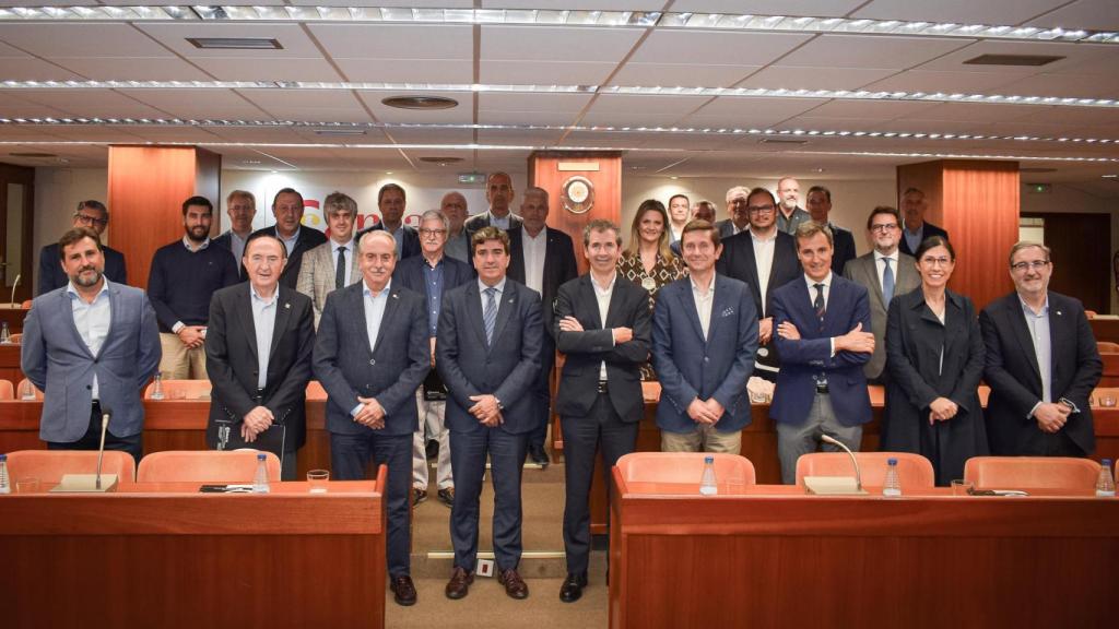 El Puerto de A Coruña aborda las perspectivas de futuro de Langosteira en la Cámara de Comercio