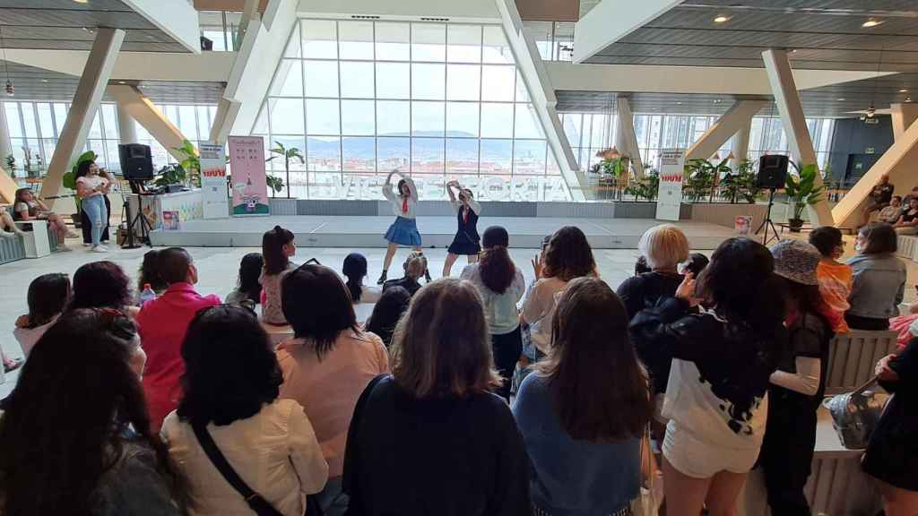 Una de las actuaciones de K-Pop celebradas en Vialia.