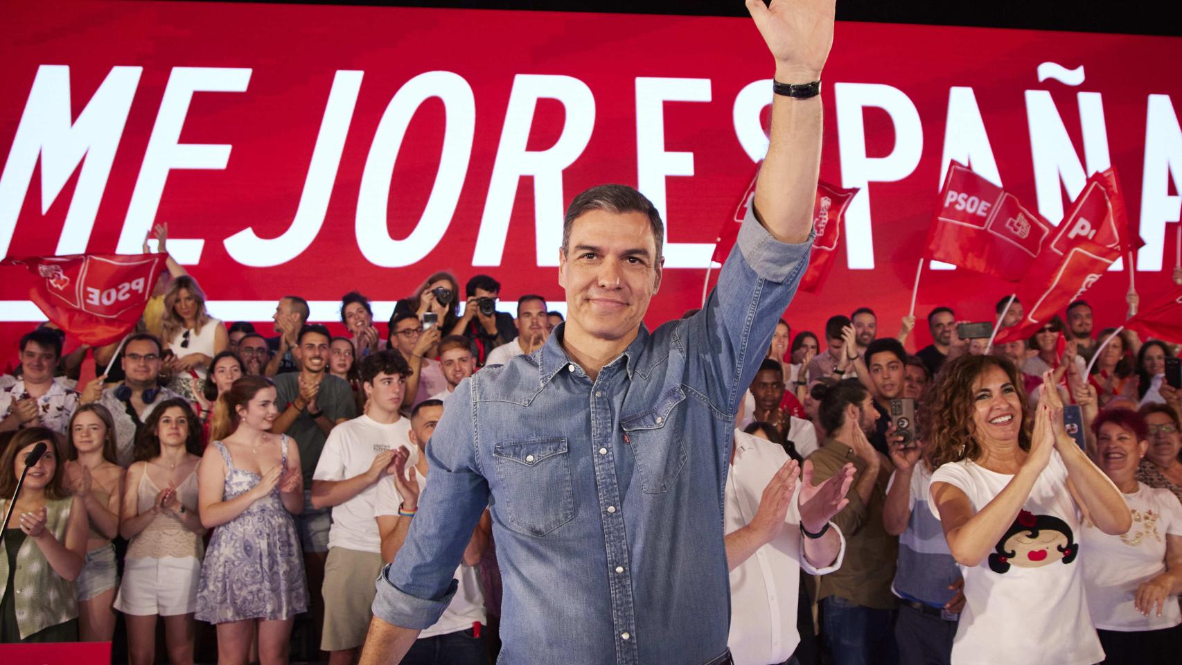 El presidente del Gobierno y secretario general del PSOE, Pedro Sánchez, durante el acto en Dos Hermanas el pasado 18 de junio./