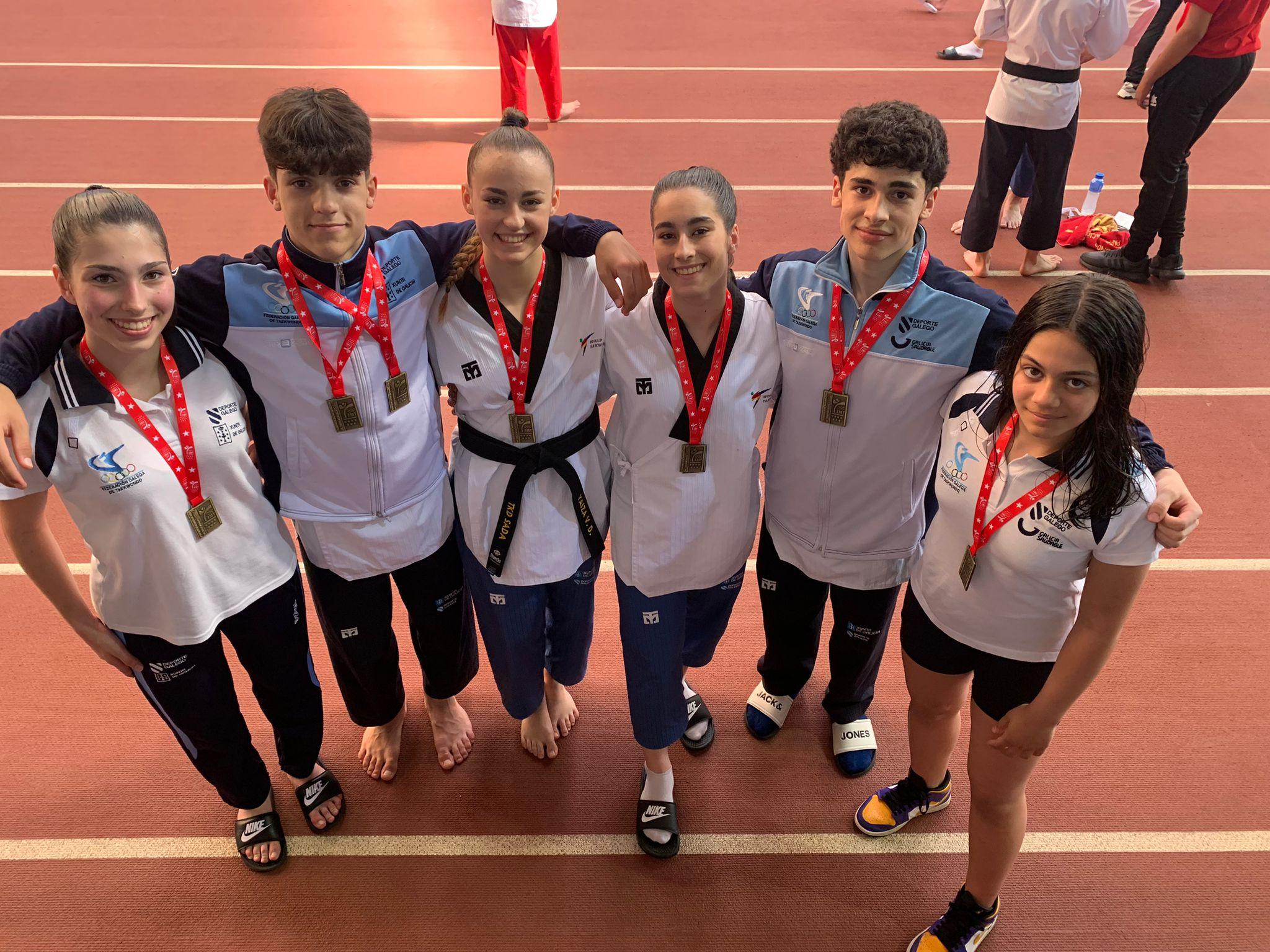 Deportistas del Club Taekwondo Sada