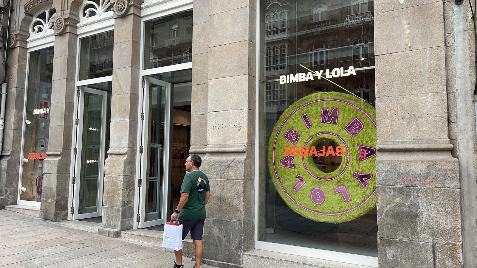 Bimba y Lola de Urzáiz anuncia el inicio del periodo de descuentos. (A.P.B)