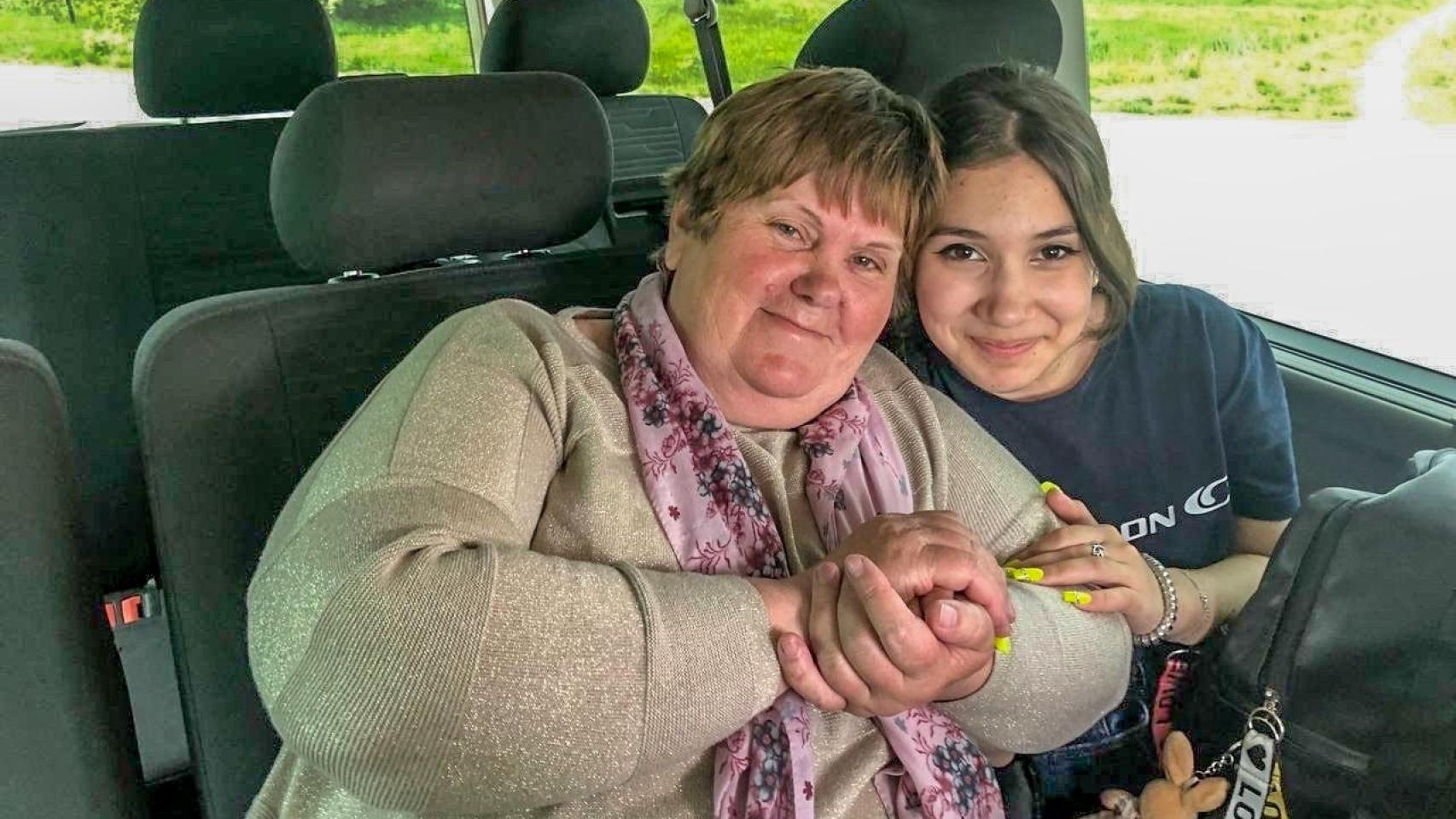 Vera Sergeyevna, la abuela que se infiltró dos veces en Rusia para rescatar a Verónica Vlasova, su nieta secuestrada.