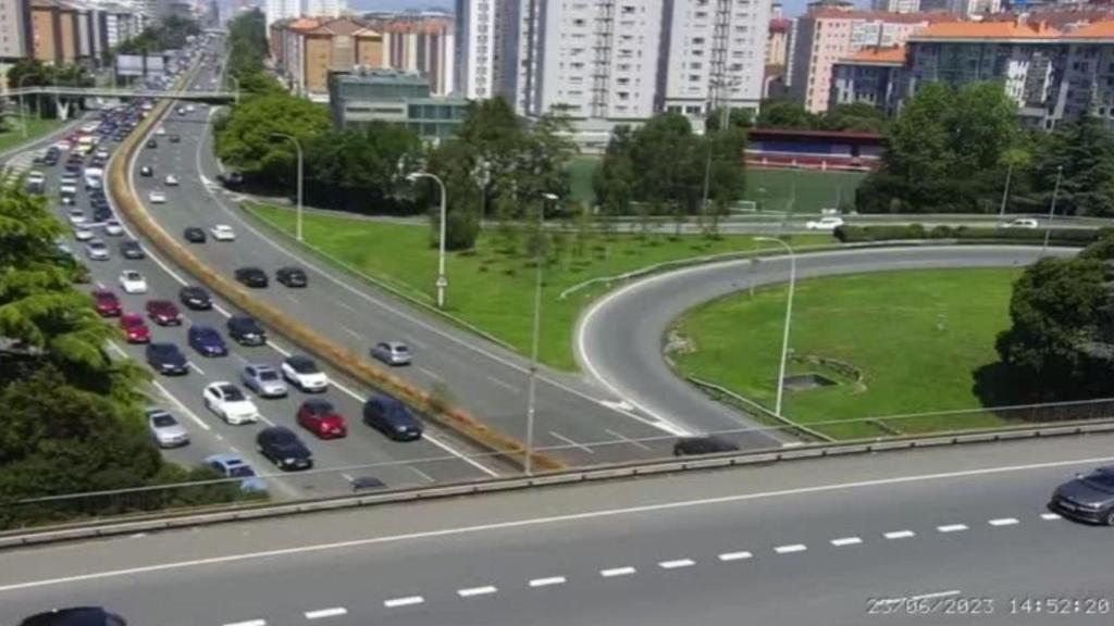 Atasco en Alfonso Molina este mediodía.