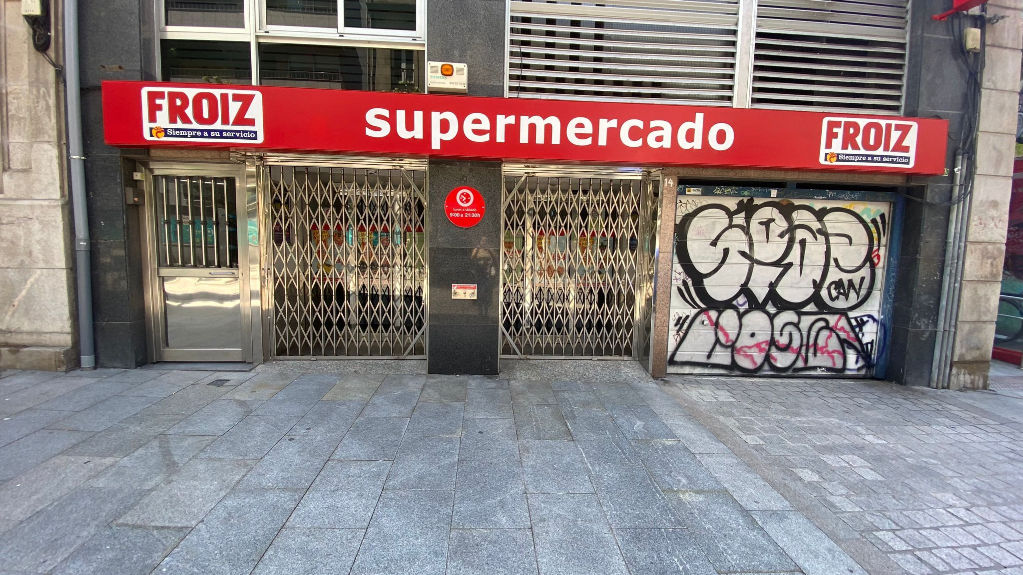 Froiz de la calle Uruguay, a 23 de junio de 2023. Foto: Treintayseis