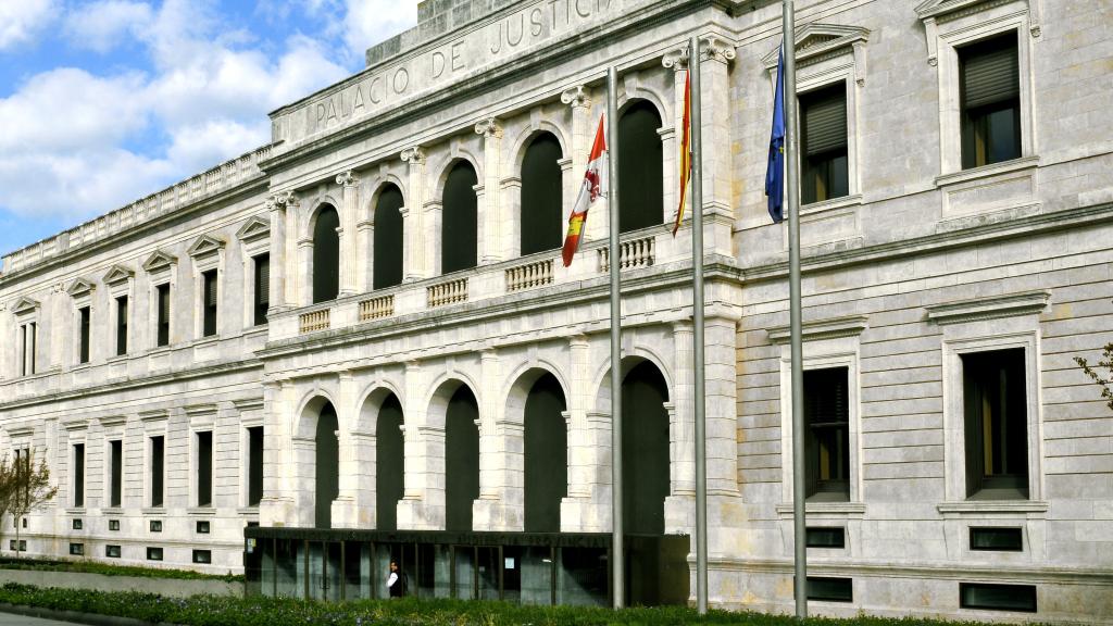 El Tribunal Superior de Justicia de Castilla y León.
