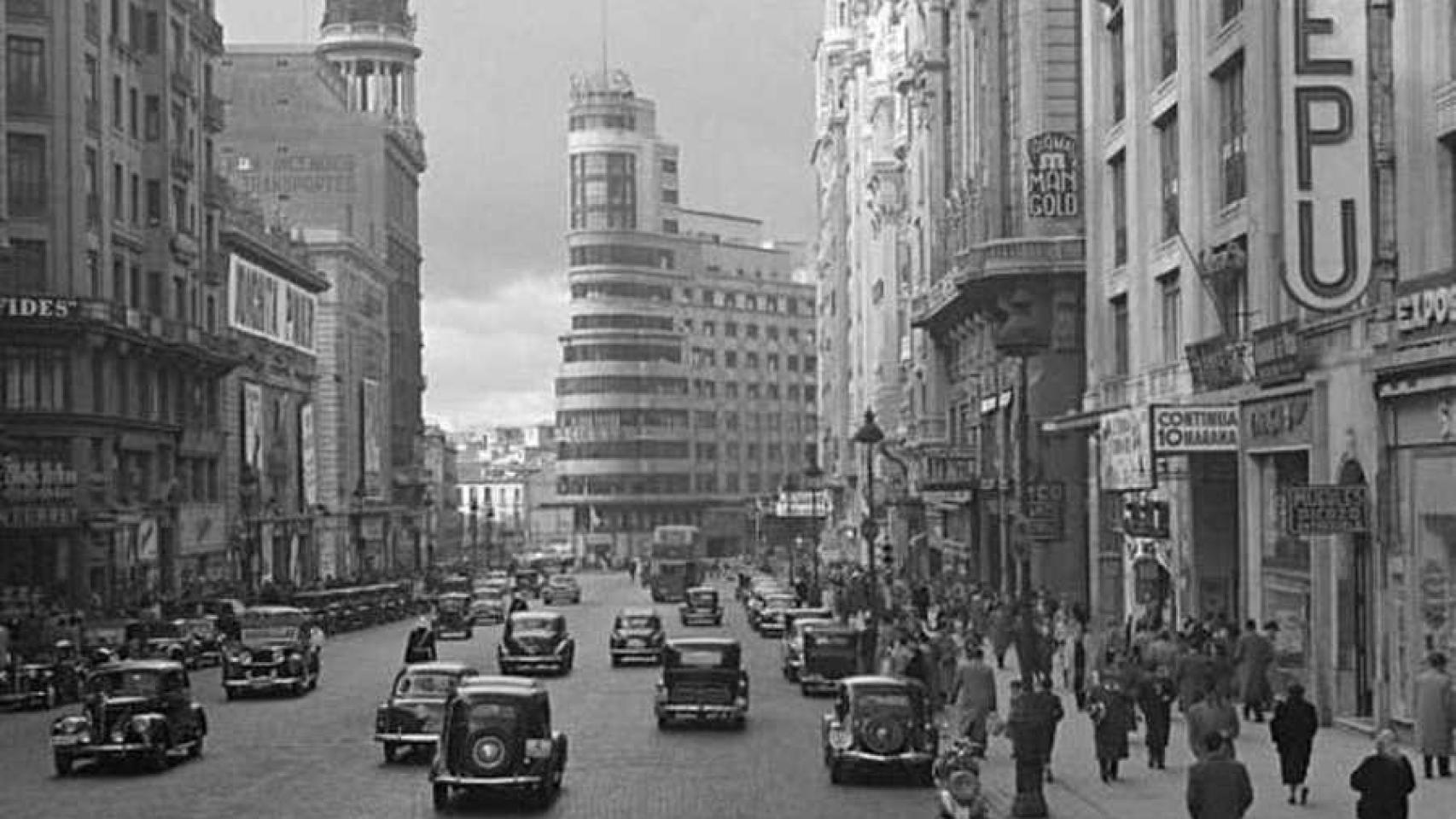 La Gran Vía en los años 50.