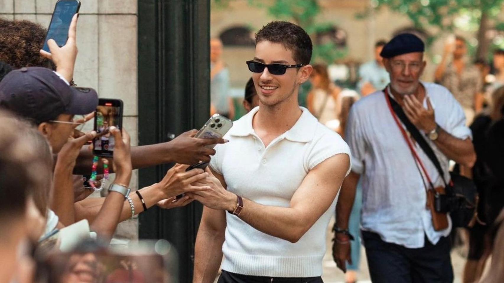 Imágenes del día: el castellano-manchego Manu Ríos triunfa en París rodeado de lujo