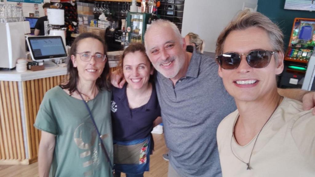 Carlos Baute en el restaurante Mi Barrio de Novo Mesoiro.