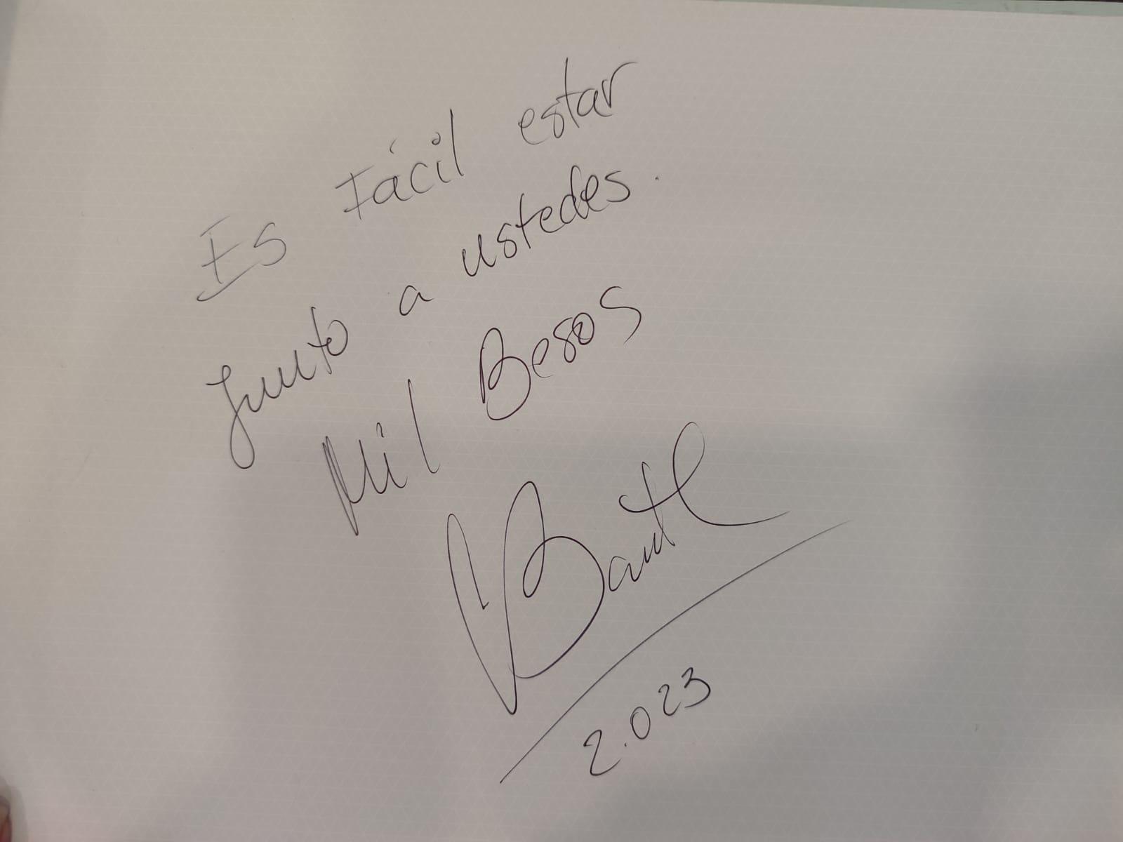 La dedicatoria que Carlos Baute escribió para Mi Barrio (Cedida).