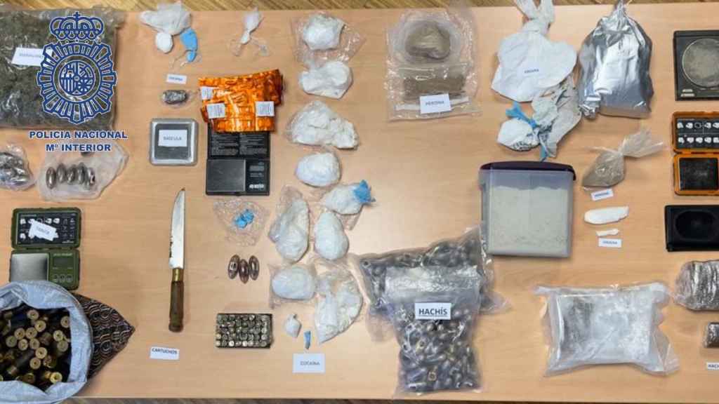 Material incautado en Bouzas.