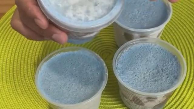 El truco que se está viralizando para limpiar la casa con Coca-Cola.