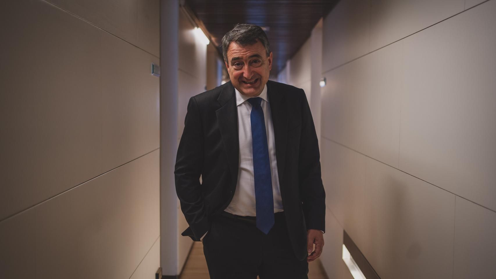 Aitor Esteban, portavoz del PNV, en los pasillos del Congreso el día de la entrevista.