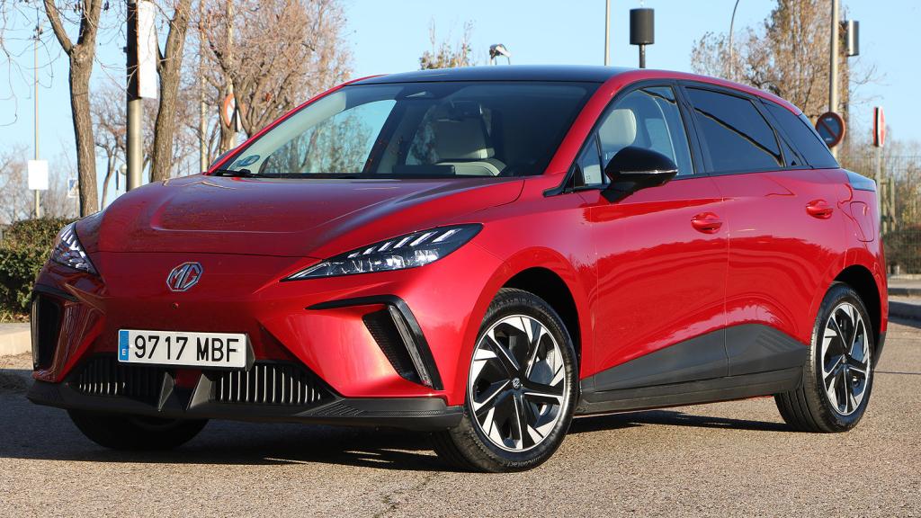 El MG4 es uno de los coches eléctricos más vendidos que estaría afectado por estos aranceles.