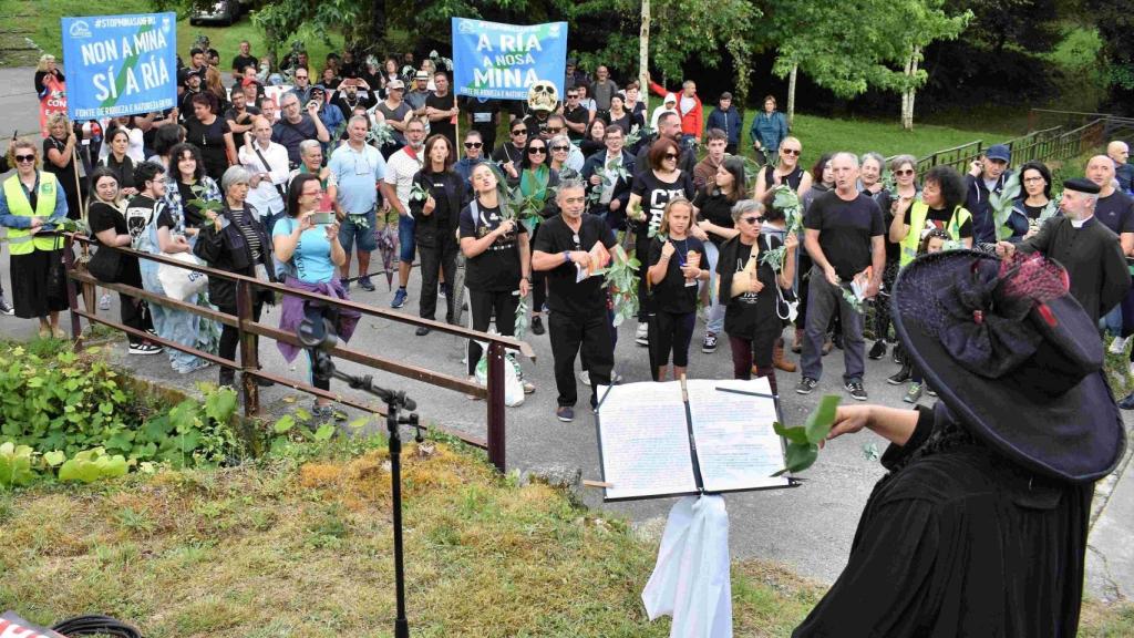 Protesta contra la mina de San Finx.