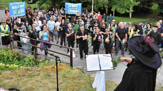 Protesta contra la mina de San Finx.