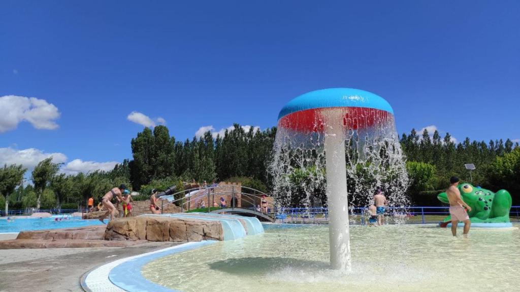 Piscina Valencia de Don Juan