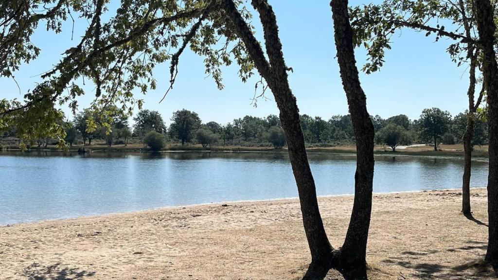 La playa de Los Molinos en Villadeciervos