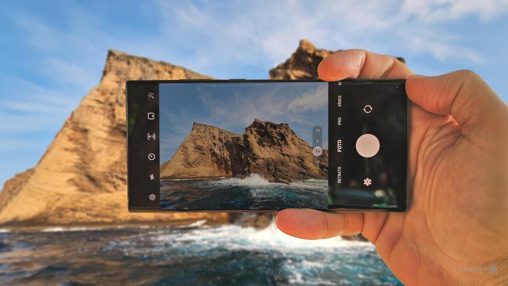 Móvil tomando fotografía a resolución completa en 4:3