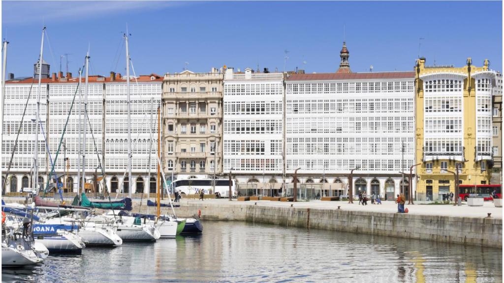 A Coruña en un día soleado.