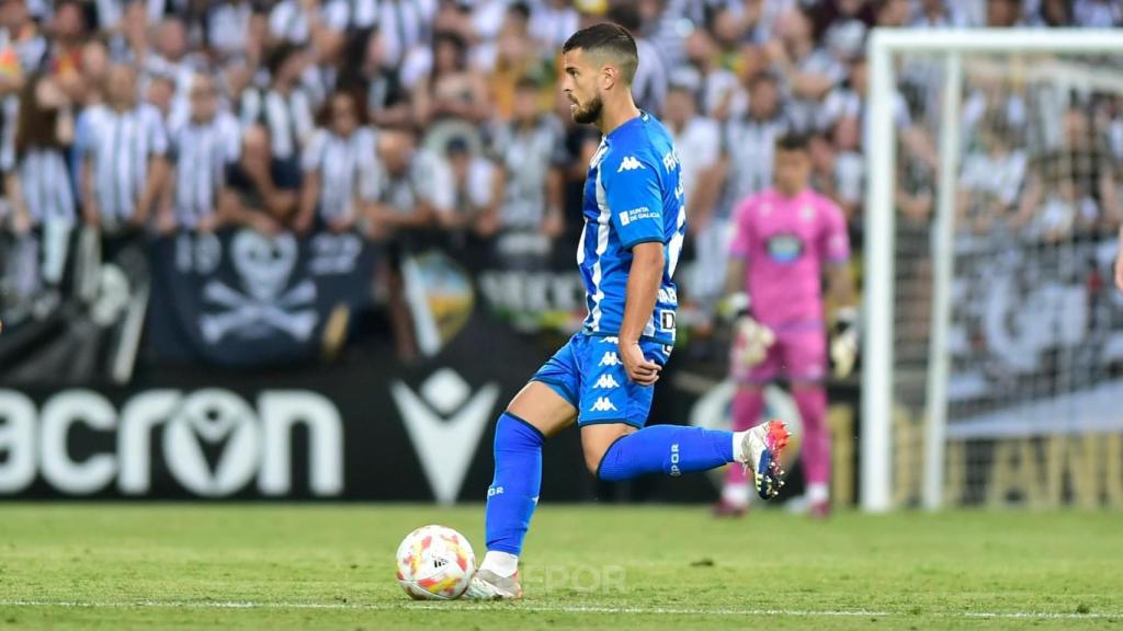 Roberto Olabe durante un encuentro con el deportivo.